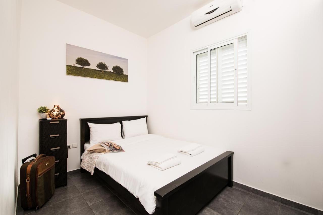 Miraks Harav Kuk Apartment Tel Aviv Exterior photo